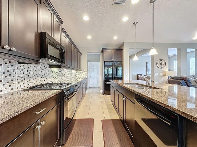 108 MIST FLOWER LANE, Groveland, FL 34736