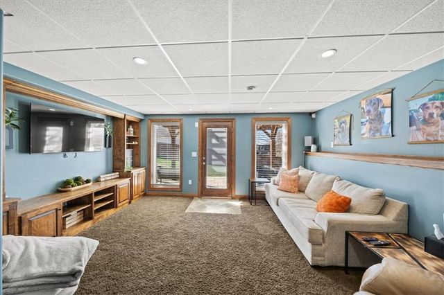 803 NW Redbud Drive, Grain Valley, MO 64029