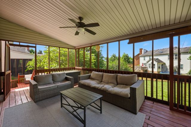 656 Emmett Creek Lane, Lexington, KY 40515