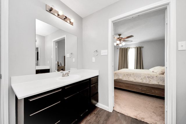 696 Road 5105, Cleveland, TX 77327