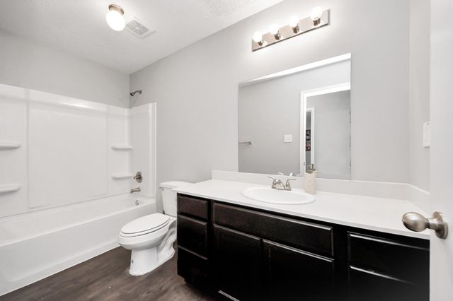 696 Road 5105, Cleveland, TX 77327