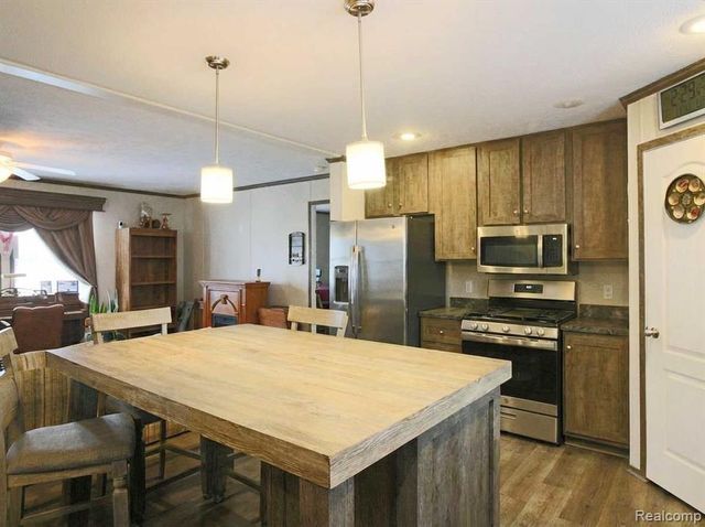 25843 Loudon, Brownstown, MI 48134