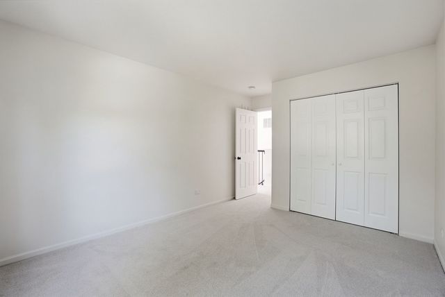 1332 Sugar Court, Naperville, IL 60563