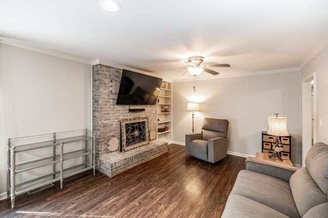 1661 Main St, Greenbrier, TN 37073
