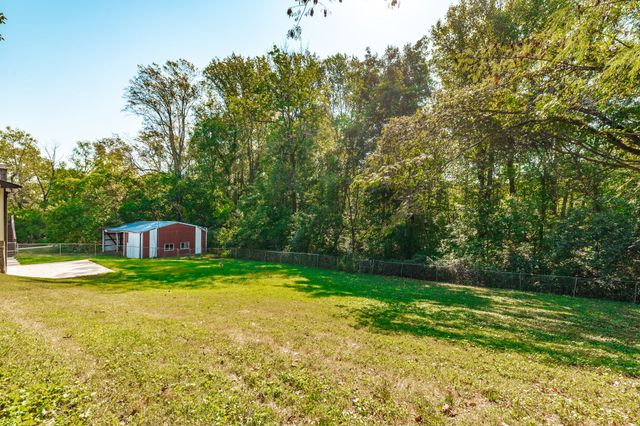 1661 Main St, Greenbrier, TN 37073