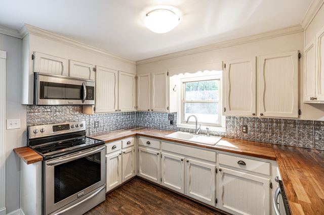 1661 Main St, Greenbrier, TN 37073