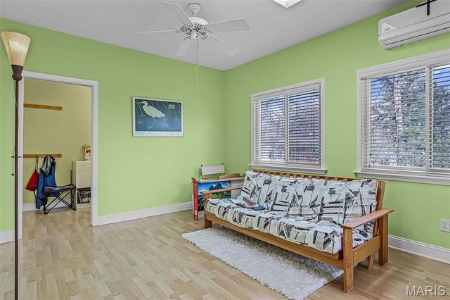 1334 Pinetree Lane, St Louis, MO 63119