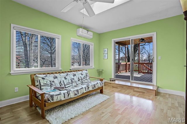 1334 Pinetree Lane, St Louis, MO 63119