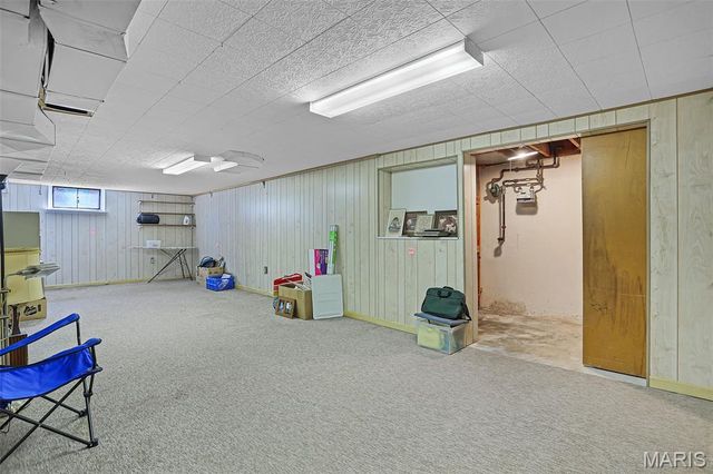 1334 Pinetree Lane, St Louis, MO 63119