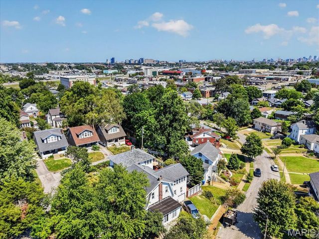 6105 Simpson Avenue, St Louis, MO 63139
