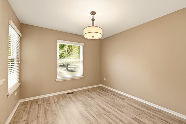 210 Stillwater Court, Oswego, IL 60543