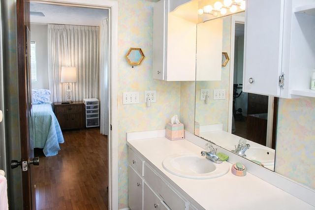 1606 CYPRESS POINT COURT, Venice, FL 34293