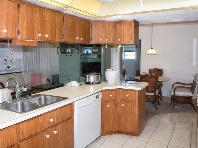 1606 CYPRESS POINT COURT, Venice, FL 34293