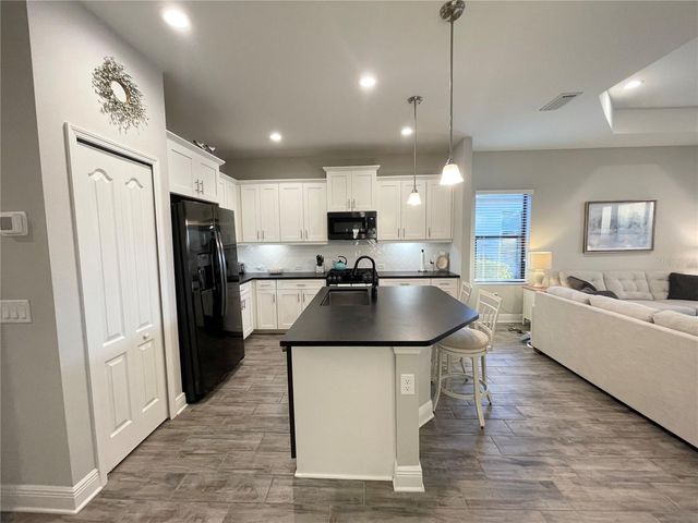 21645 AVON PARK COURT, Venice, FL 34293