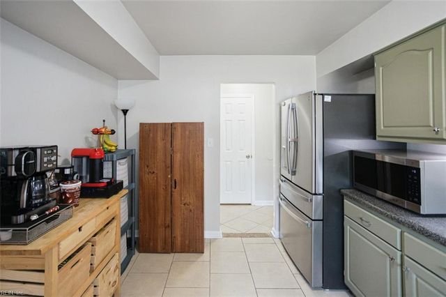 4300 Midhurst LN, Chesapeake, VA 23321