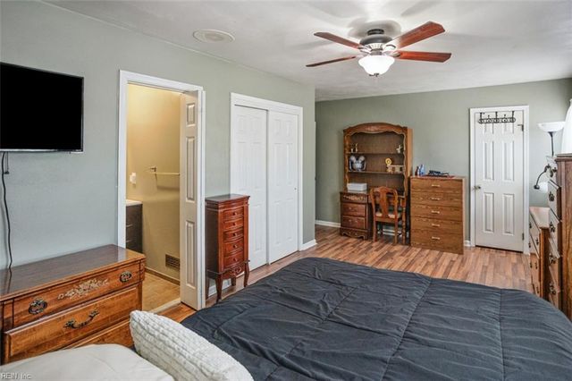 4300 Midhurst LN, Chesapeake, VA 23321