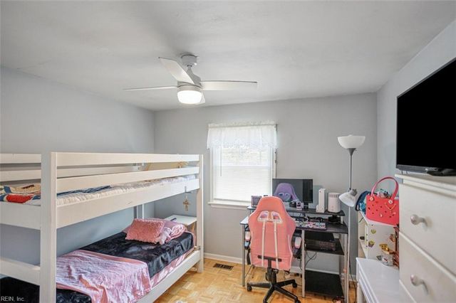 4300 Midhurst LN, Chesapeake, VA 23321