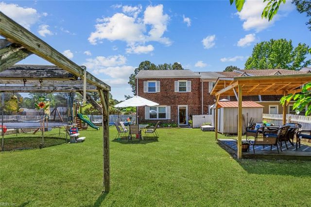 4300 Midhurst LN, Chesapeake, VA 23321