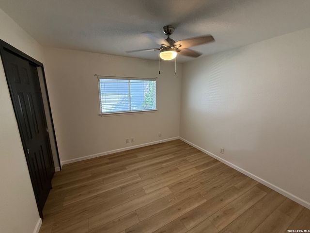 7847 Oakdale Park, San Antonio, TX 78254