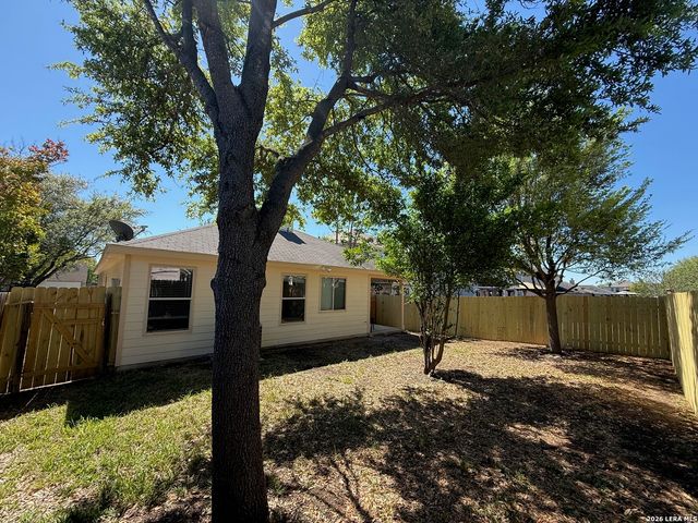 7847 Oakdale Park, San Antonio, TX 78254