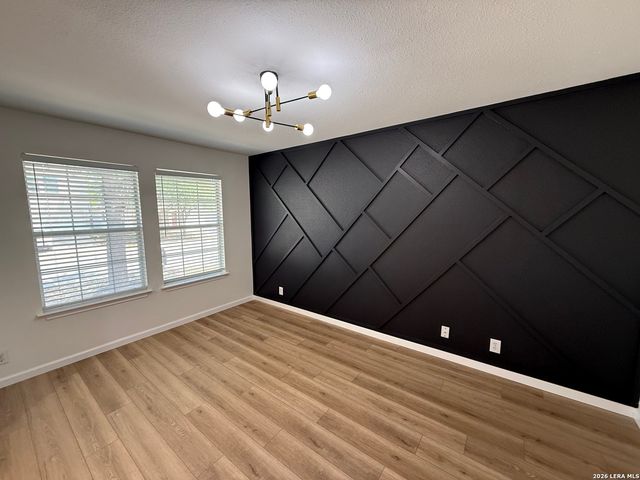 7847 Oakdale Park, San Antonio, TX 78254