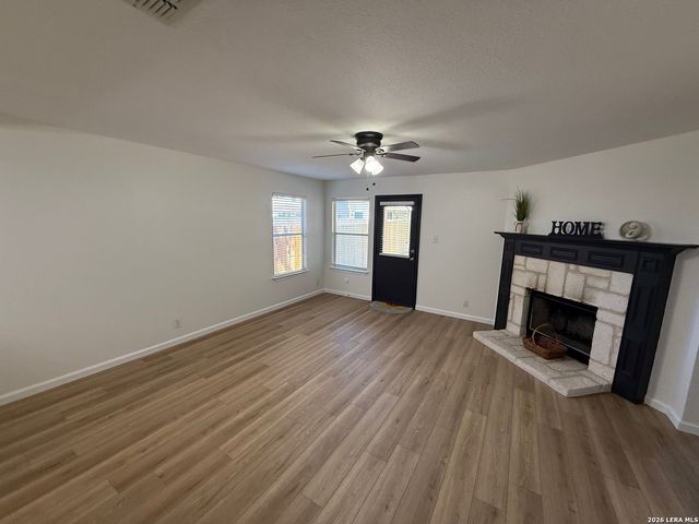 7847 Oakdale Park, San Antonio, TX 78254