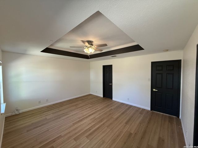 7847 Oakdale Park, San Antonio, TX 78254