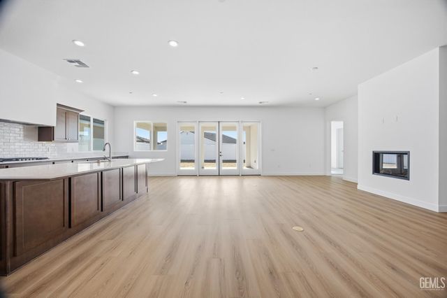 12911 Altair Court, Bakersfield, CA 93312