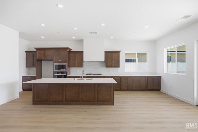 12911 Altair Court, Bakersfield, CA 93312