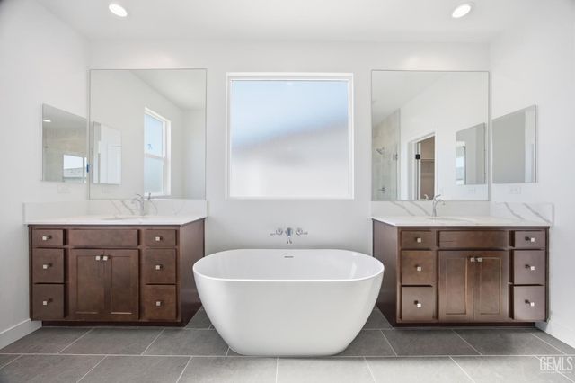 12911 Altair Court, Bakersfield, CA 93312