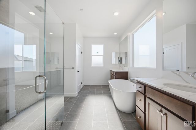 12911 Altair Court, Bakersfield, CA 93312