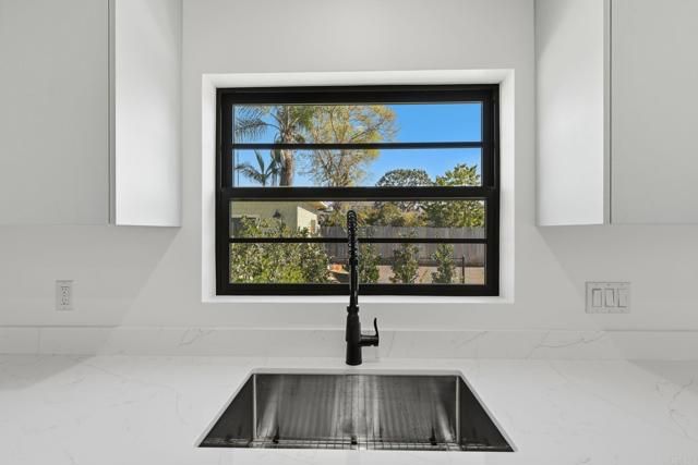 1065 Buena Vista, Carlsbad, CA 92008