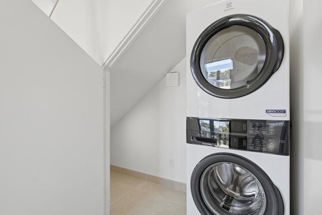 1065 Buena Vista, Carlsbad, CA 92008