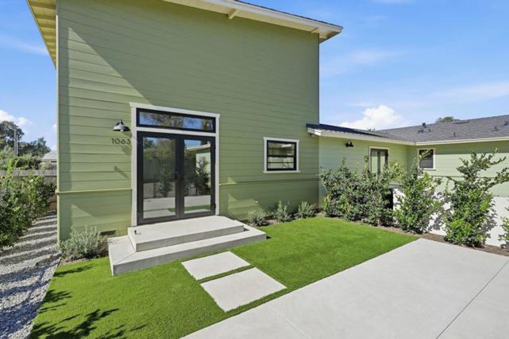 1065 Buena Vista, Carlsbad, CA 92008