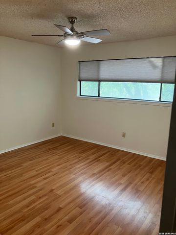 8702 Stream Circle, San Antonio, TX 78250