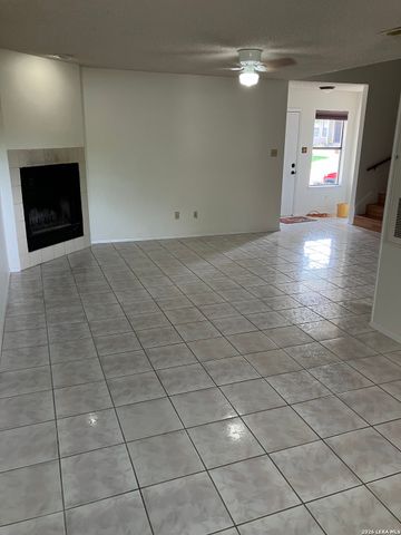 8702 Stream Circle, San Antonio, TX 78250