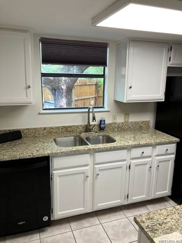 8702 Stream Circle, San Antonio, TX 78250