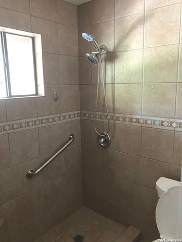 8702 Stream Circle, San Antonio, TX 78250
