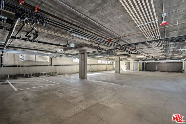 1717 Winona Boulevard 402, Los Angeles, CA 90027
