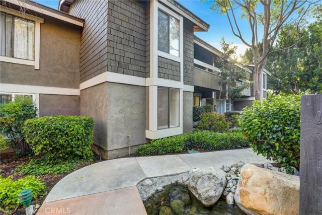 93 Streamwood, Irvine, CA 92620