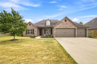 4608 Canopy Meadows Drive, Rogers, AR 72758