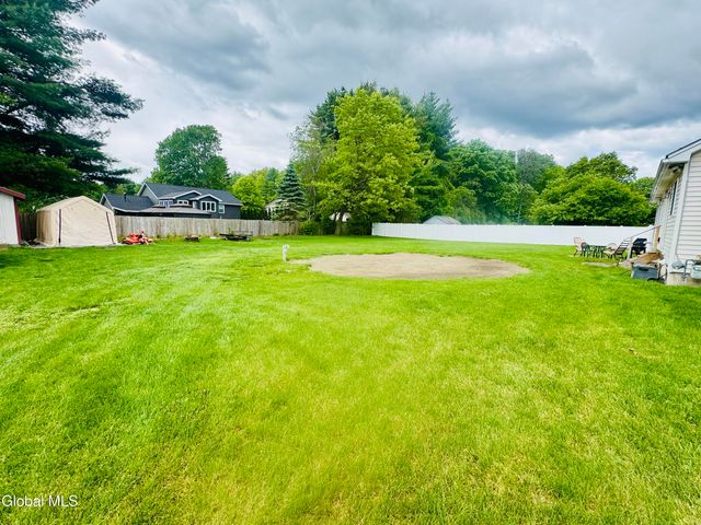 8 Meadow Drive, South Glens Falls, NY 12803
