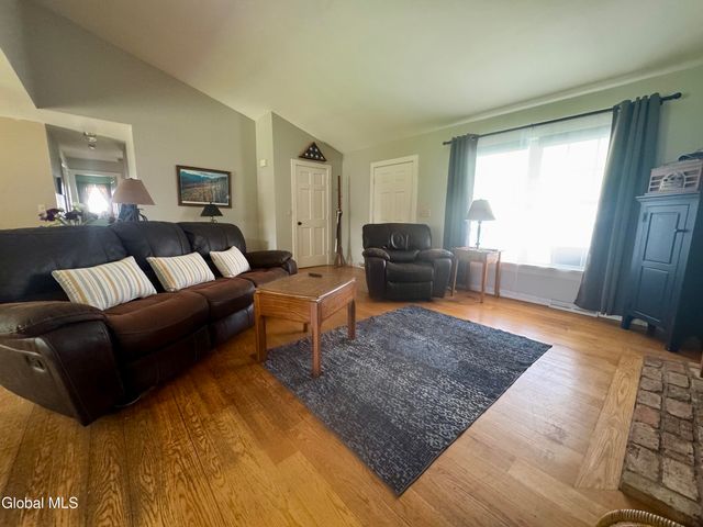 8 Meadow Drive, South Glens Falls, NY 12803