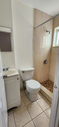 620 NW 7th Avenue 28, Pompano Beach, FL 33060