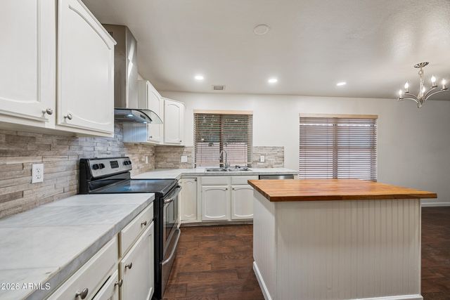 921 W Sun Coast Dr Drive, Gilbert, AZ 85233