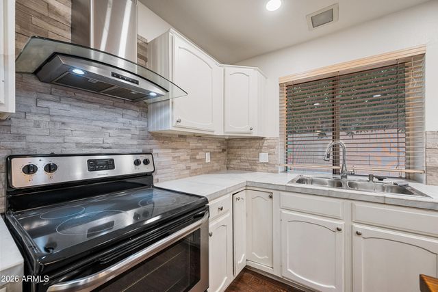 921 W Sun Coast Dr Drive, Gilbert, AZ 85233