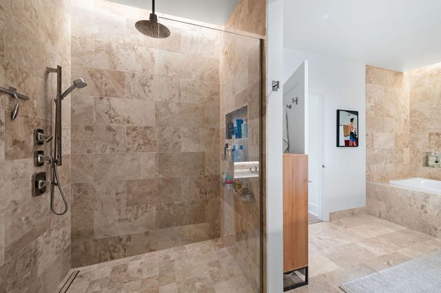 363 E Wacker Drive 3109, Chicago, IL 60601