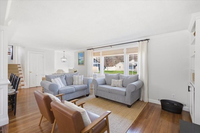 137 Robert Rd, Dedham, MA 02026