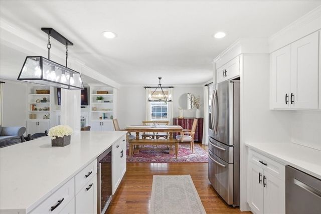 137 Robert Rd, Dedham, MA 02026