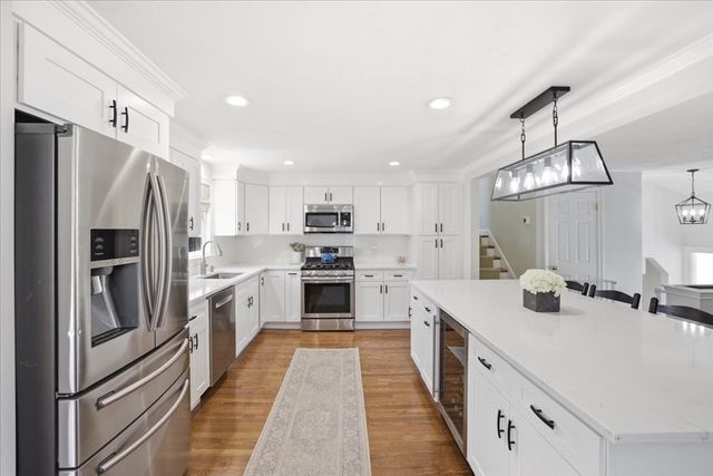 137 Robert Rd, Dedham, MA 02026